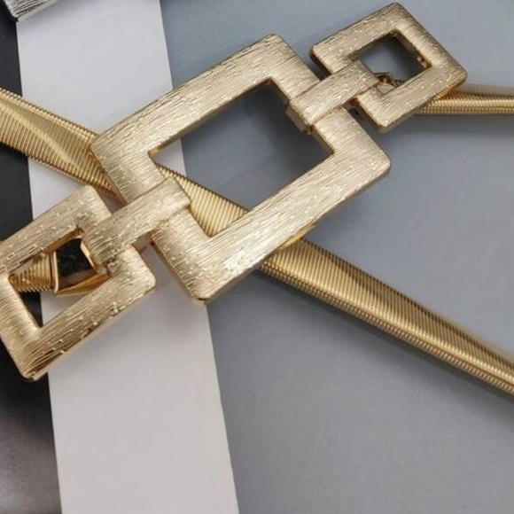 Elegant Gold Belt with Square Buckle - Picture 4 of 6